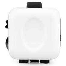Afbeelding in Gallery-weergave laden, De zijkant van fidget cube dice - duimsteen